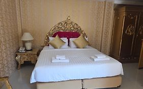 Nakaraj Princess Chiang Rai - Walking Street